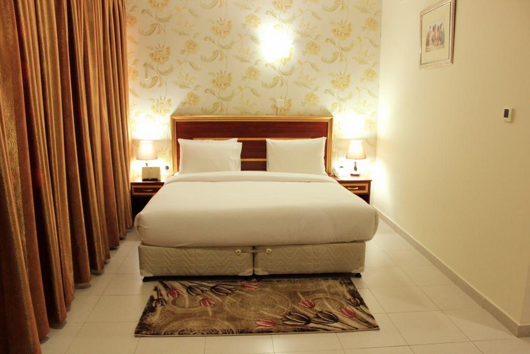Montreal Naif Hotel Dubai Exterior photo