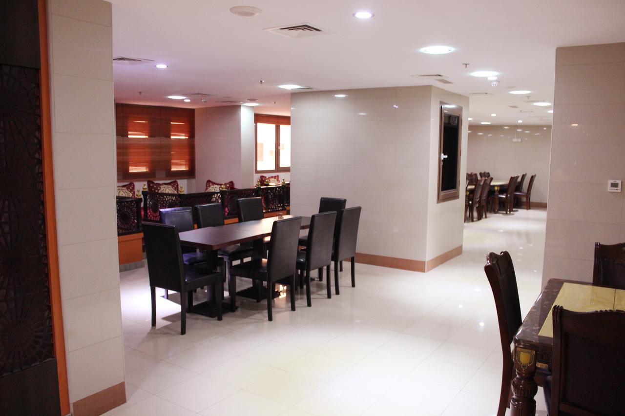 Montreal Naif Hotel Dubai Exterior photo